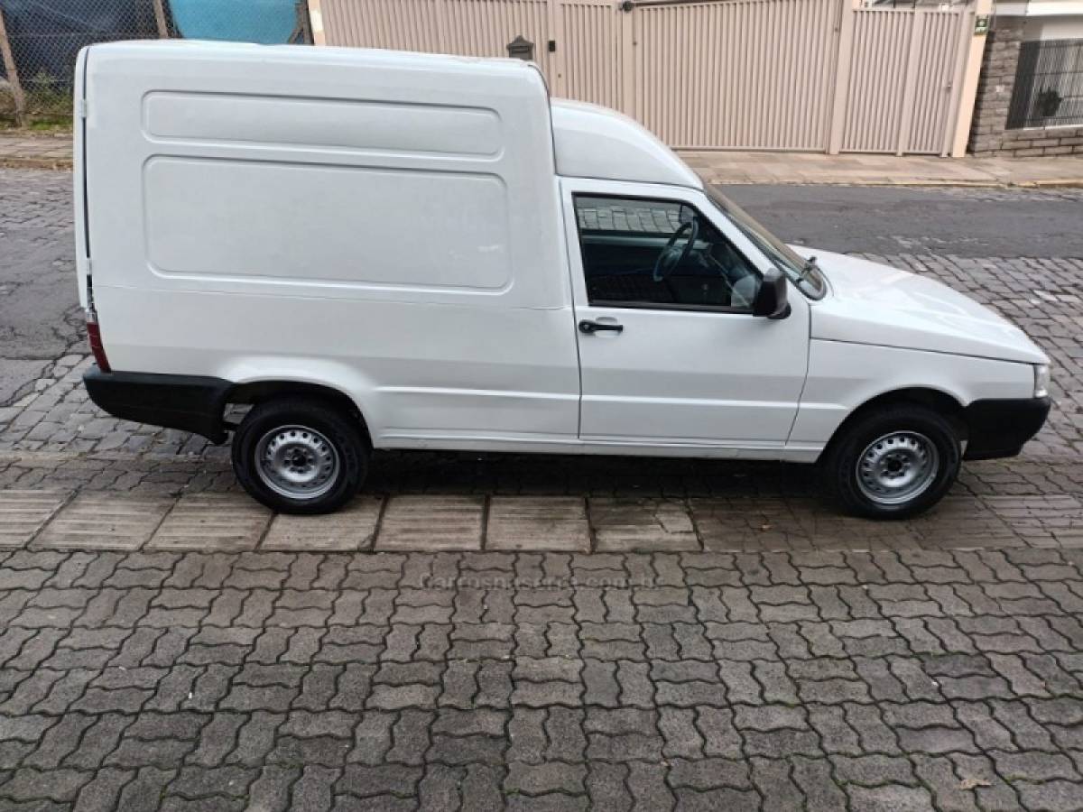 FIAT - FIORINO - 2013/2013 - Branca - R$ 41.000,00