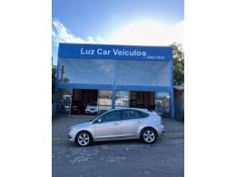 FORD - FOCUS - 2011/2012 - Prata - R$ 42.000,00