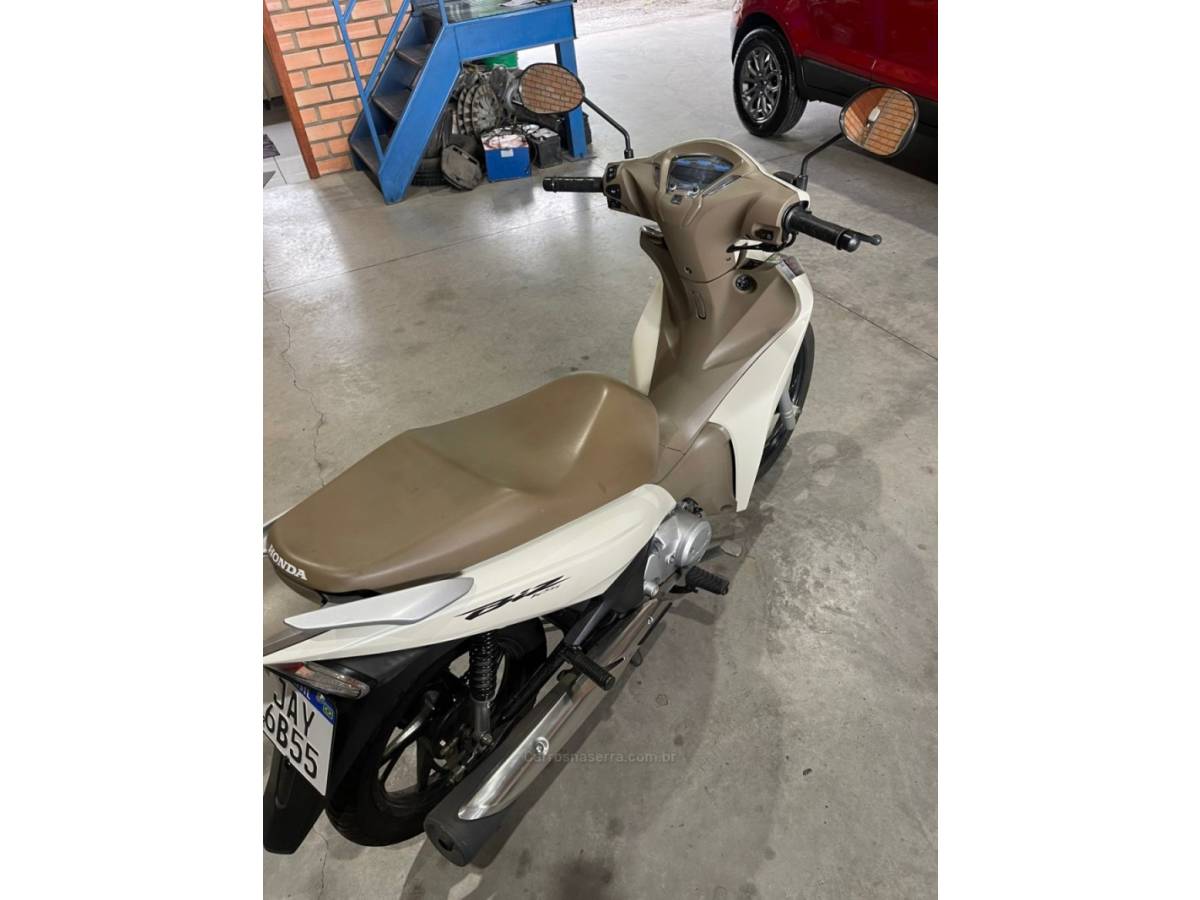 HONDA - BIZ 125 - 2021/2021 - Branca - R$ 16.500,00