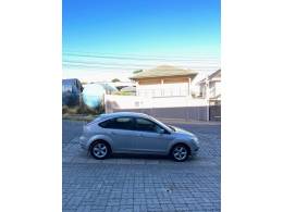 FORD - FOCUS - 2011/2012 - Prata - R$ 42.000,00