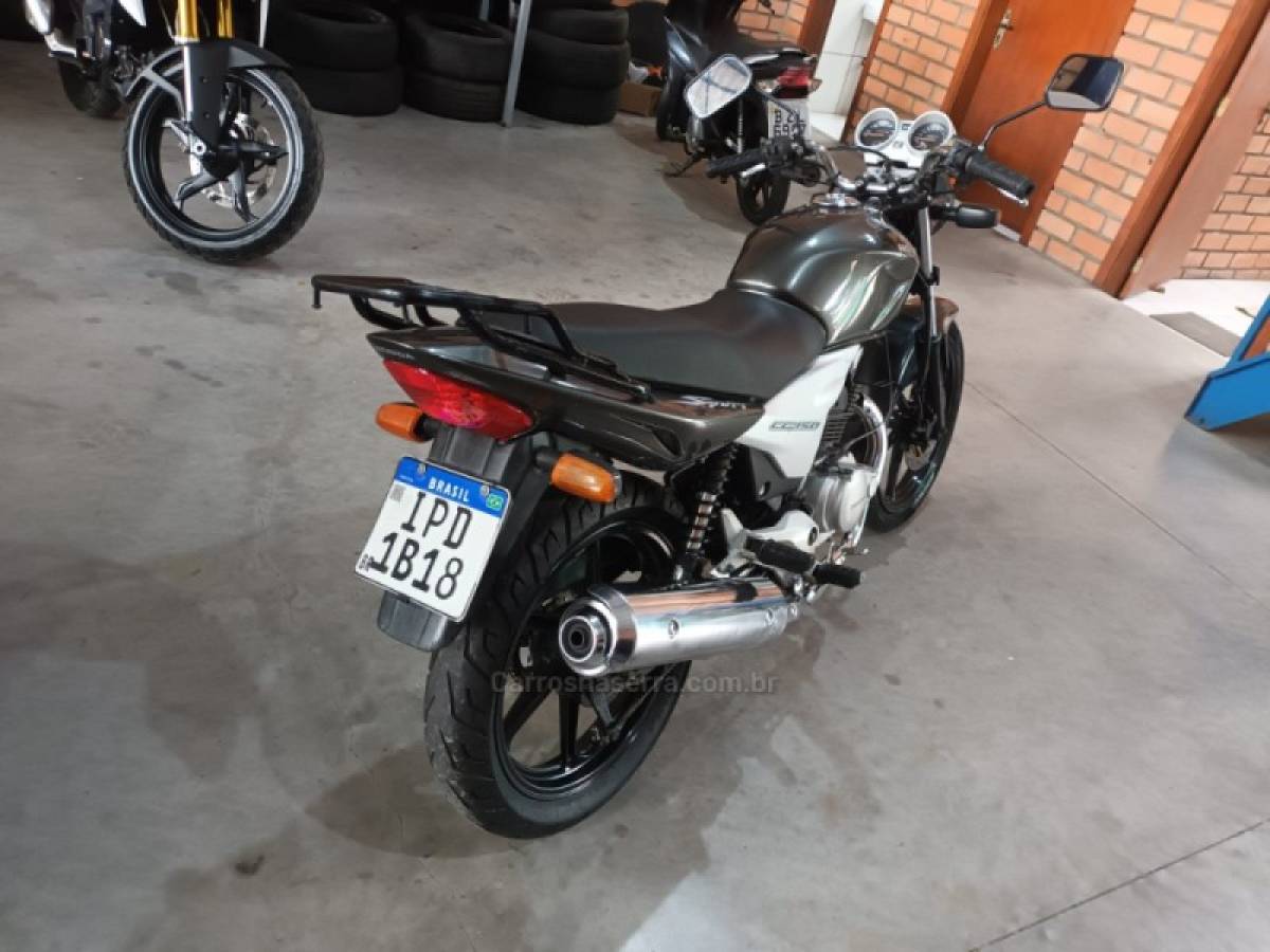 HONDA - CG 150 - 2008/2008 - Cinza - R$ 9.500,00