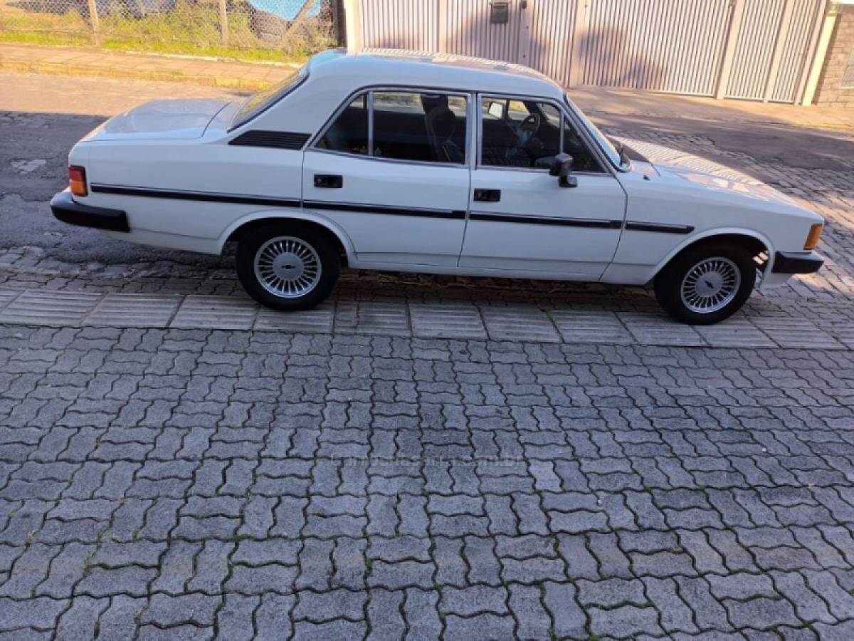 CHEVROLET - OPALA - 1990/1990 - Branca - R$ 42.000,00