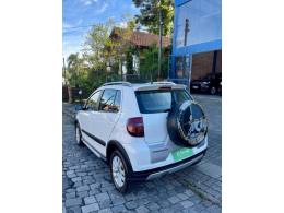 VOLKSWAGEN - CROSSFOX - 2012/2013 - Branca - R$ 46.990,00