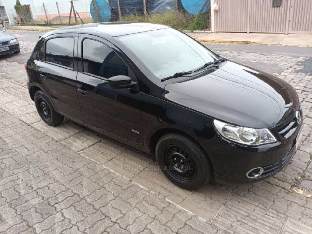 VOLKSWAGEN - GOL - 2009/2010 - Preta - R$ 26.000,00