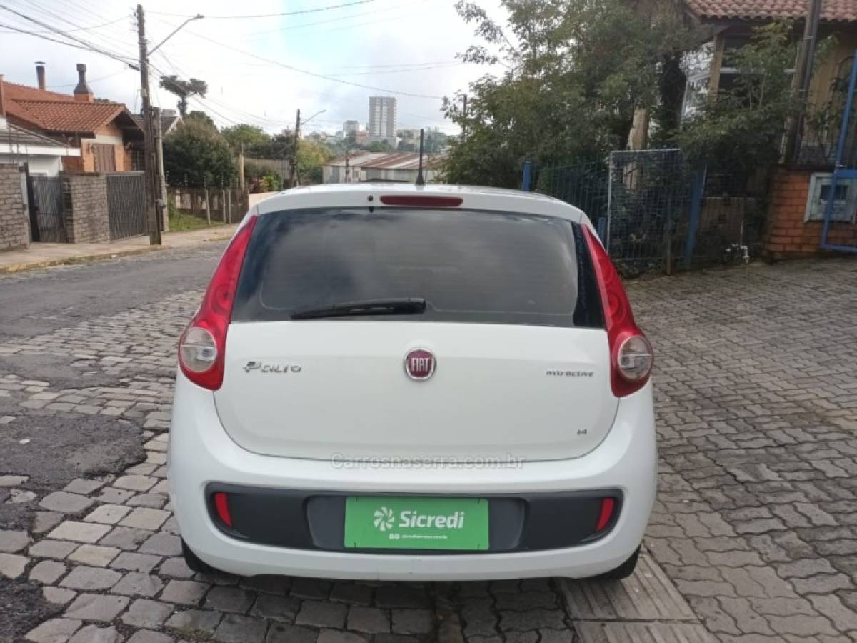 FIAT - PALIO - 2015/2016 - Branca - R$ 43.000,00