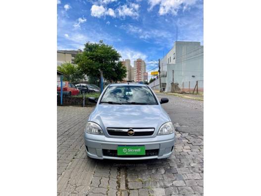 CHEVROLET - CORSA - 2011/2012 - Prata - R$ 34.500,00