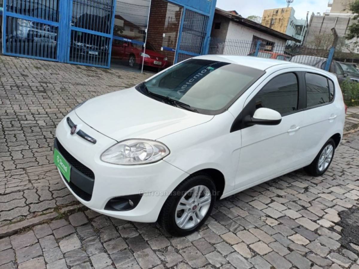 FIAT - PALIO - 2015/2016 - Branca - R$ 43.000,00
