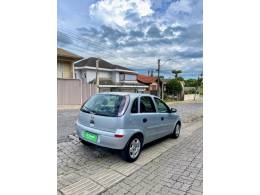 CHEVROLET - CORSA - 2011/2012 - Prata - R$ 34.500,00