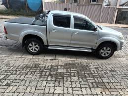 TOYOTA - HILUX - 2009/2009 - Prata - R$ 84.000,00