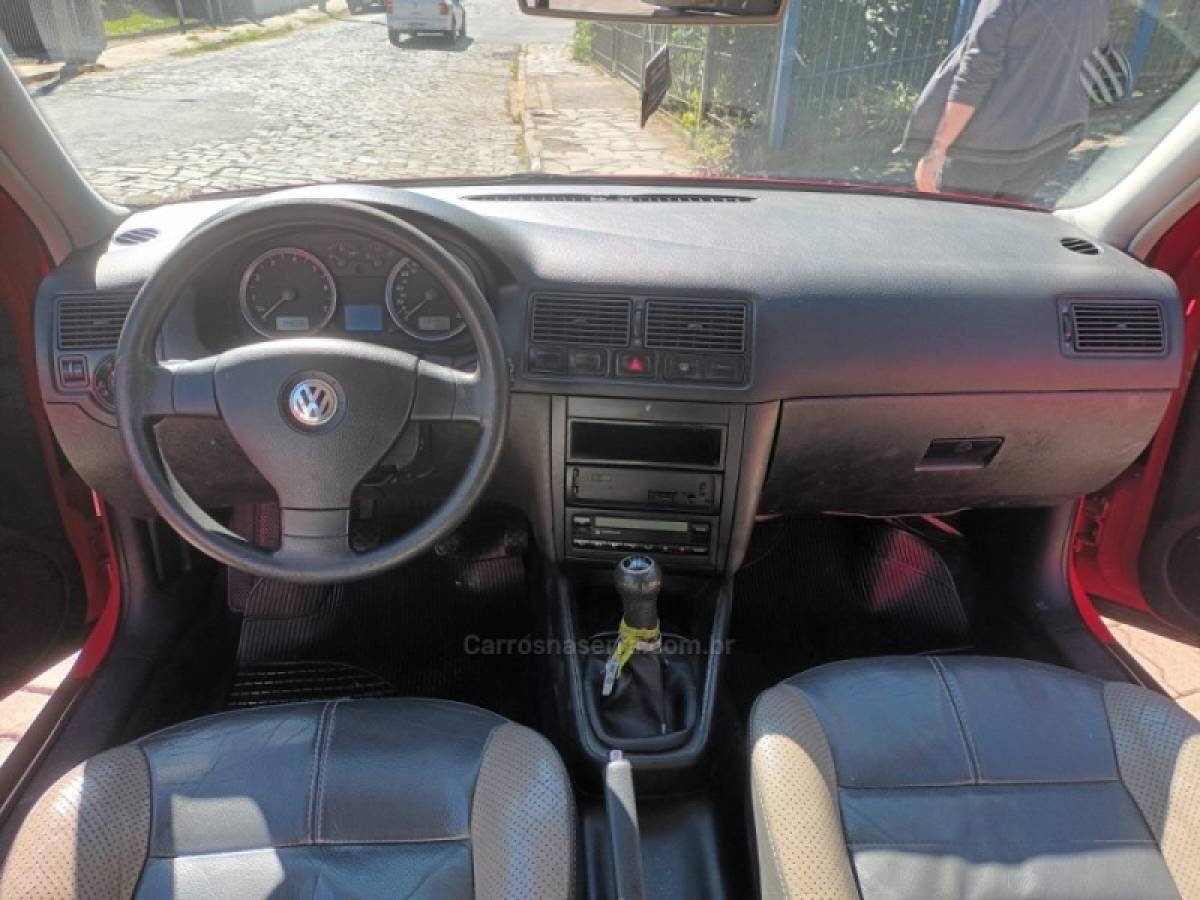 VOLKSWAGEN - GOLF - 2007/2008 - Vermelha - R$ 43.000,00