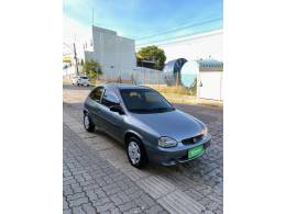 CHEVROLET - CORSA - 2000/2001 - Cinza - R$ 15.000,00