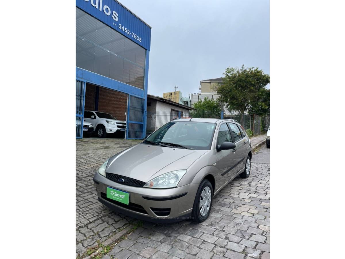 FORD - FOCUS - 2009/2009 - Prata - R$ 31.000,00