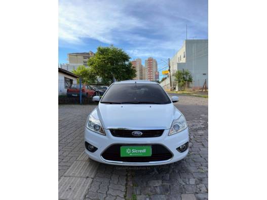 FORD - FOCUS - 2012/2012 - Branca - R$ 49.000,00