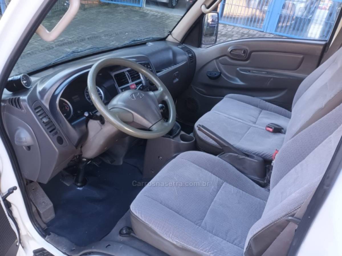 HYUNDAI - HR - 2007/2007 - Branca - R$ 82.000,00