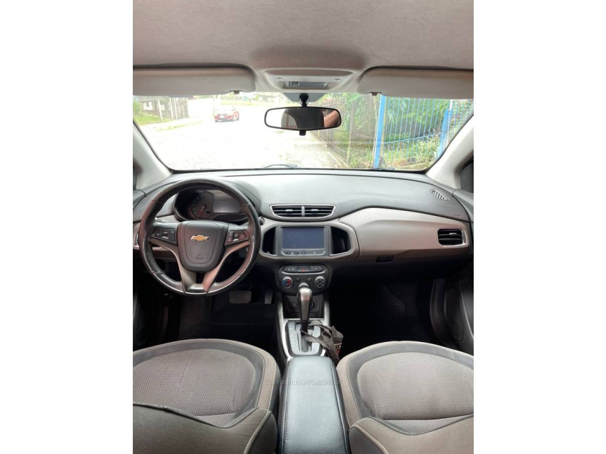 CHEVROLET - PRISMA - 2014/2015 - Branca - R$ 57.000,00