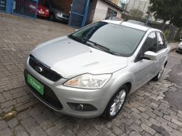 FORD - FOCUS - 2011/2012 - Prata - R$ 41.000,00