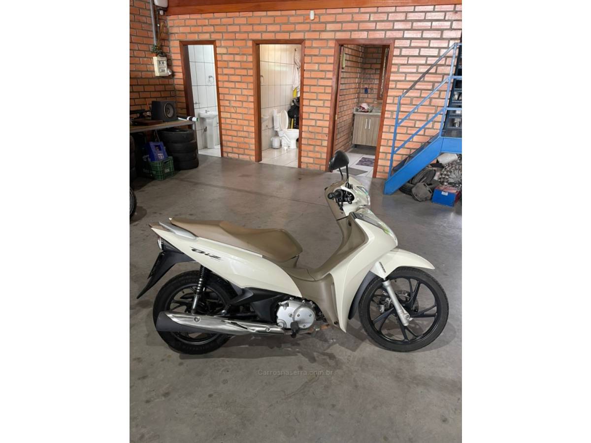 HONDA - BIZ 125 - 2021/2021 - Branca - R$ 16.500,00