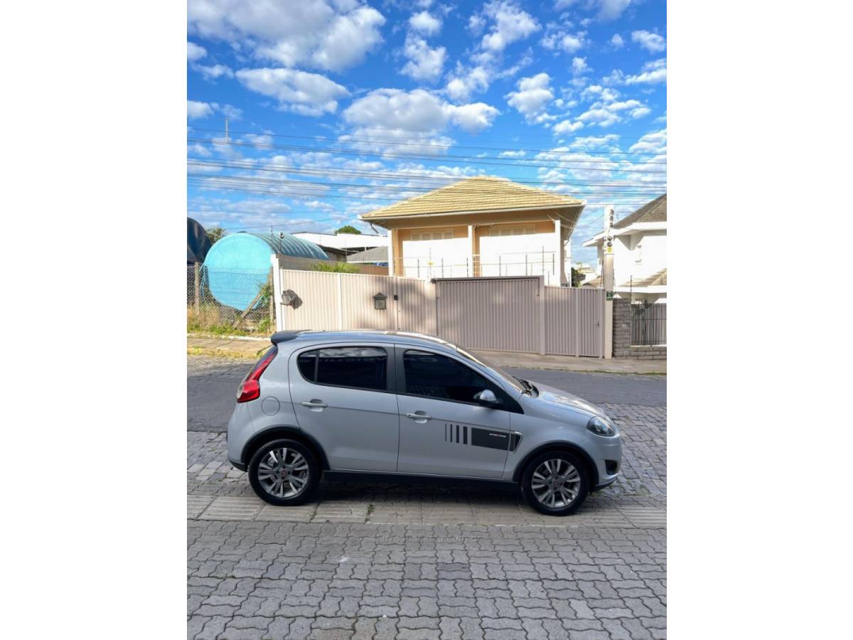 FIAT - PALIO - 2013/2014 - Prata - R$ 44.000,00
