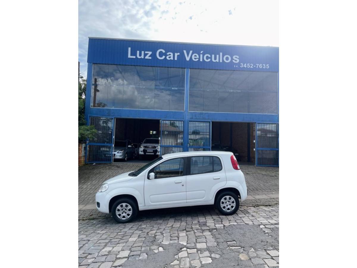 FIAT - UNO - 2011/2012 - Branca - R$ 27.000,00