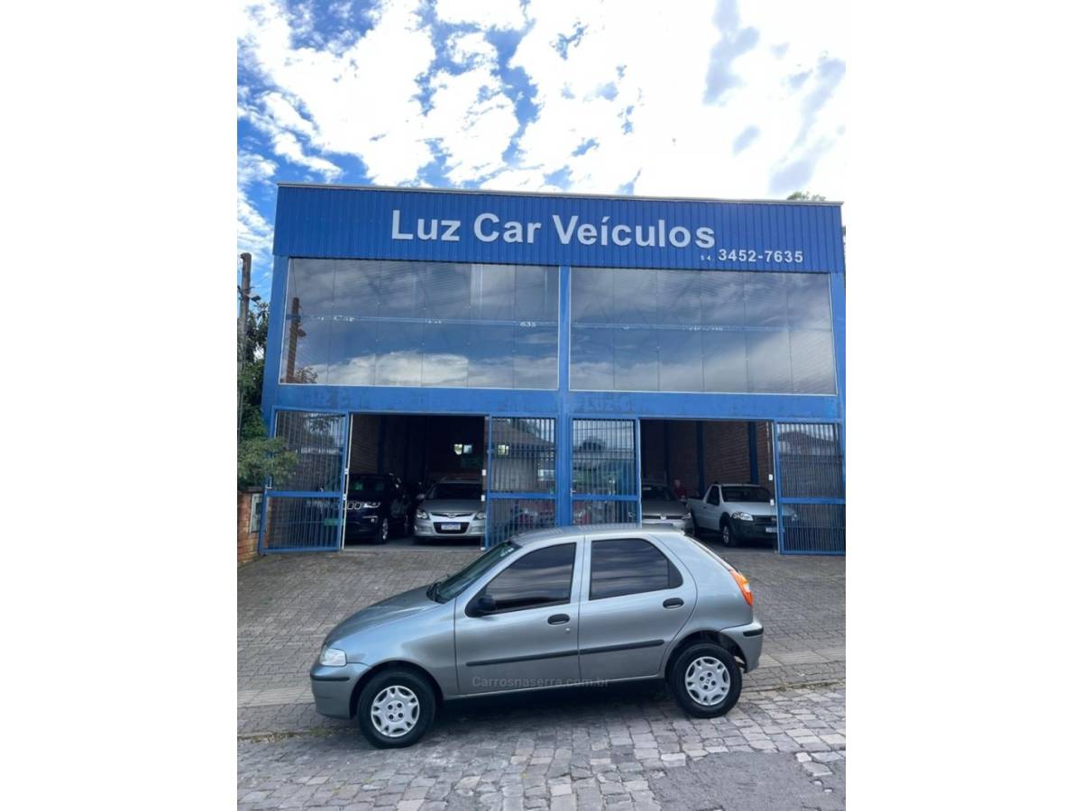 FIAT - PALIO - 2005/2006 - Cinza - R$ 21.900,00