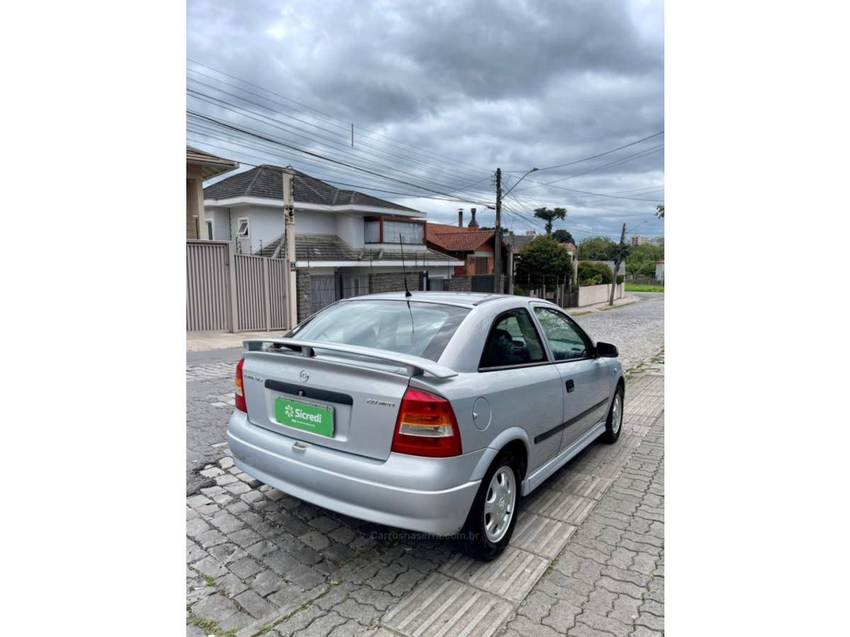 CHEVROLET - ASTRA - 2000/2001 - Prata - R$ 23.900,00