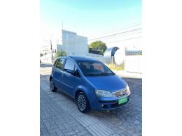 FIAT - IDEA - 2005/2006 - Azul - R$ 27.000,00