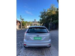 FORD - FOCUS - 2011/2012 - Prata - R$ 42.000,00