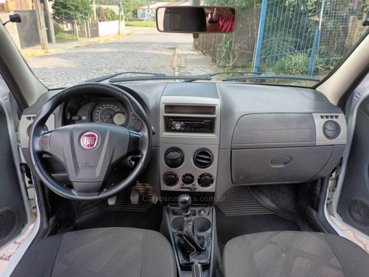 FIAT - PALIO - 2014/2014 - Branca - R$ 32.000,00