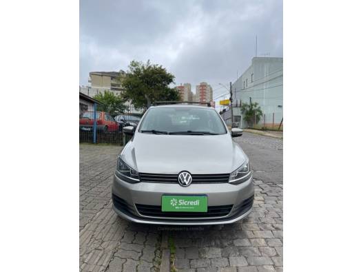VOLKSWAGEN - FOX - 2014/2015 - Prata - R$ 49.000,00