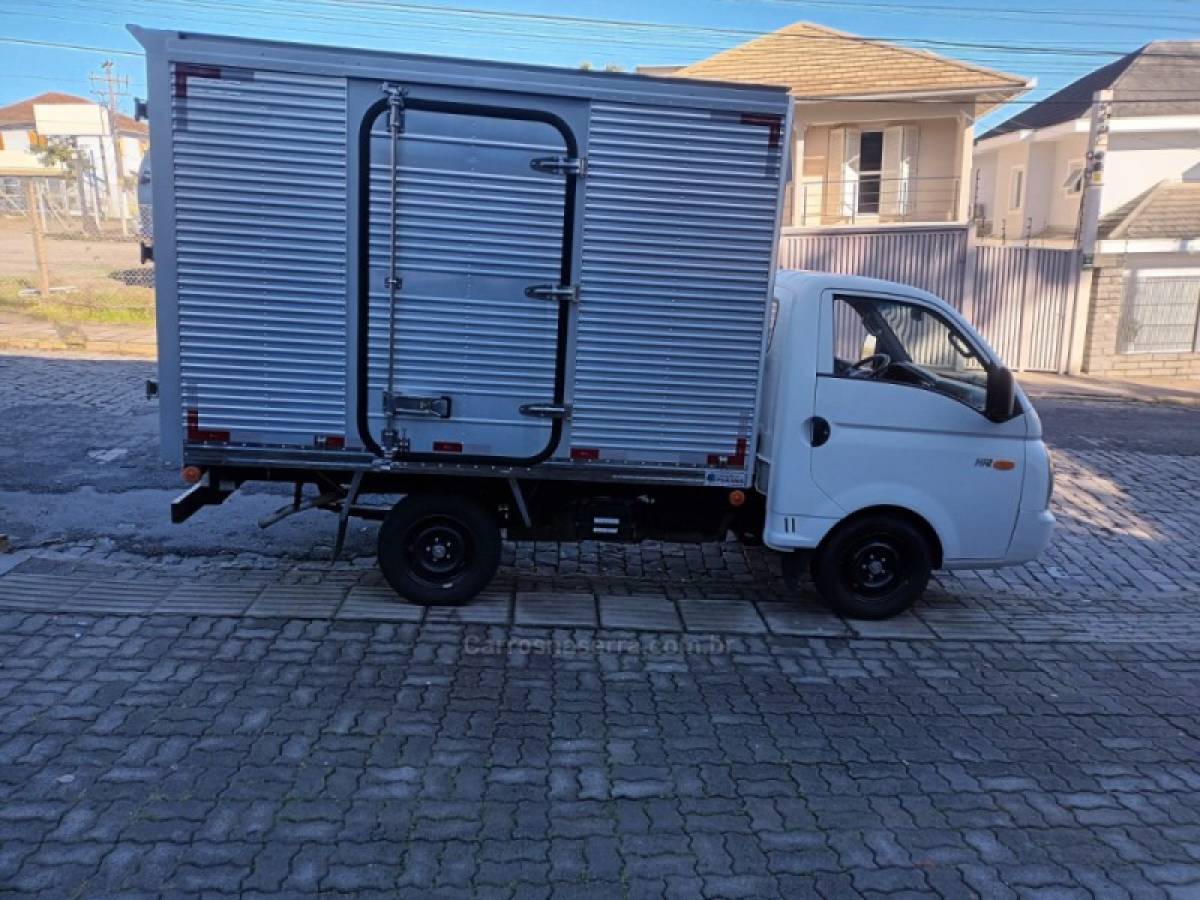 HYUNDAI - HR - 2007/2007 - Branca - R$ 82.000,00