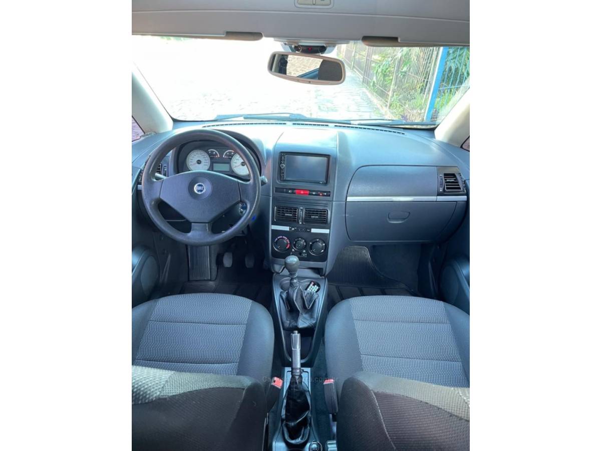 FIAT - IDEA - 2005/2006 - Azul - R$ 27.000,00