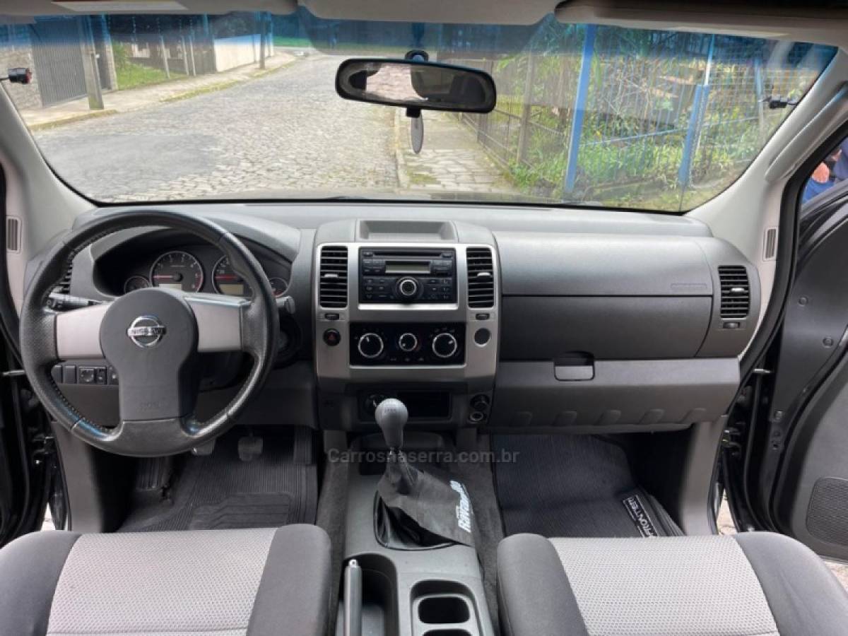NISSAN - FRONTIER - 2015/2015 - Preta - R$ 105.000,00
