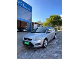 FORD - FOCUS - 2011/2012 - Prata - R$ 42.000,00