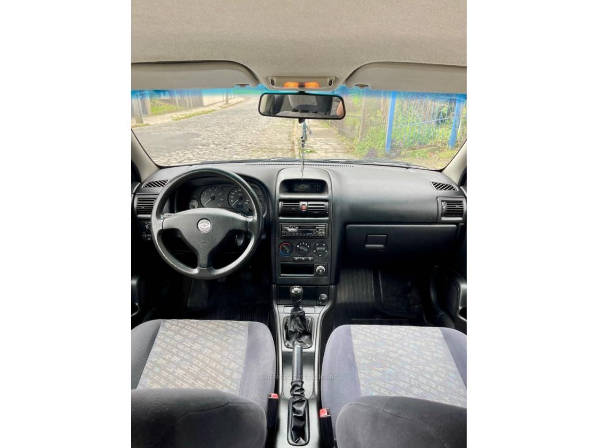 CHEVROLET - ASTRA - 2000/2001 - Prata - R$ 23.900,00