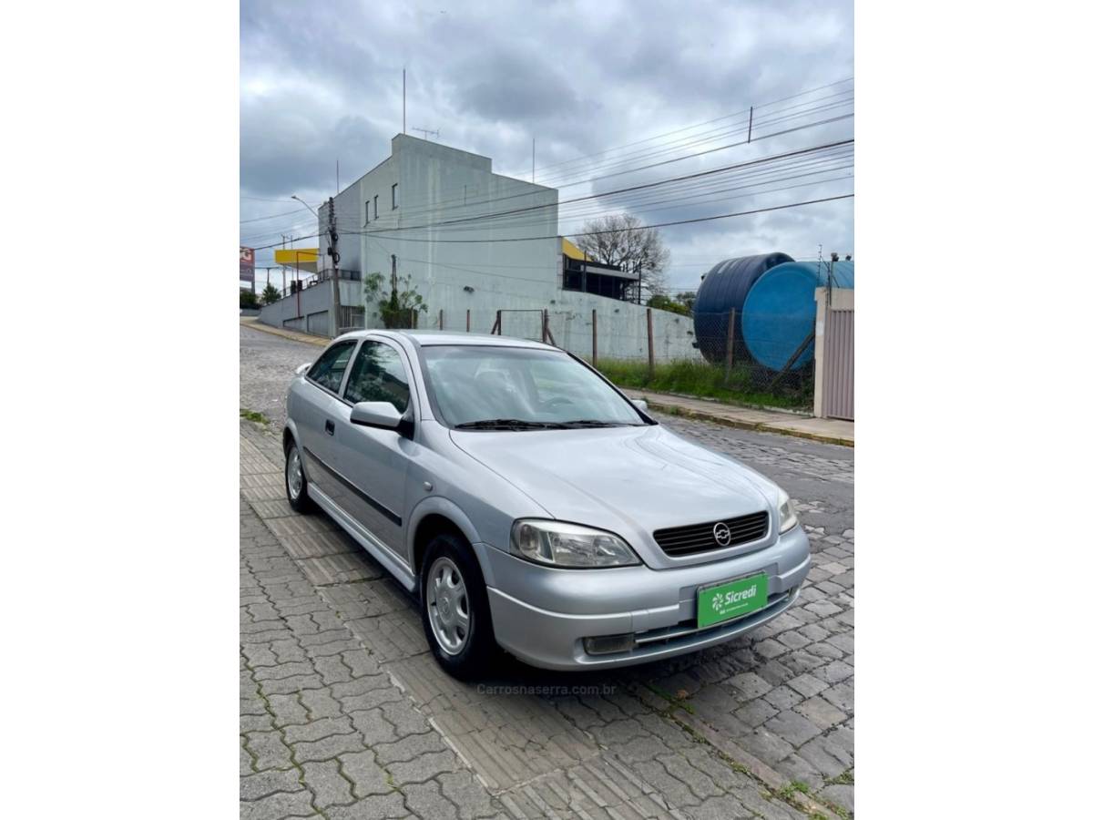 CHEVROLET - ASTRA - 2000/2001 - Prata - R$ 23.900,00