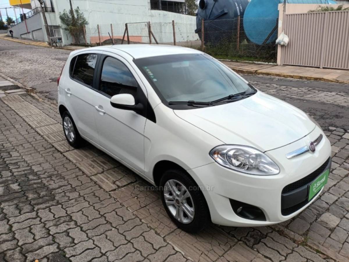 FIAT - PALIO - 2015/2016 - Branca - R$ 43.000,00
