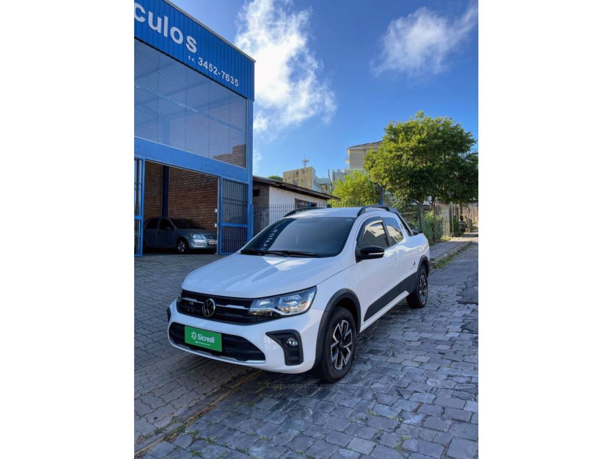 VOLKSWAGEN - SAVEIRO - 2024/2025 - Branca - R$ 111.000,00