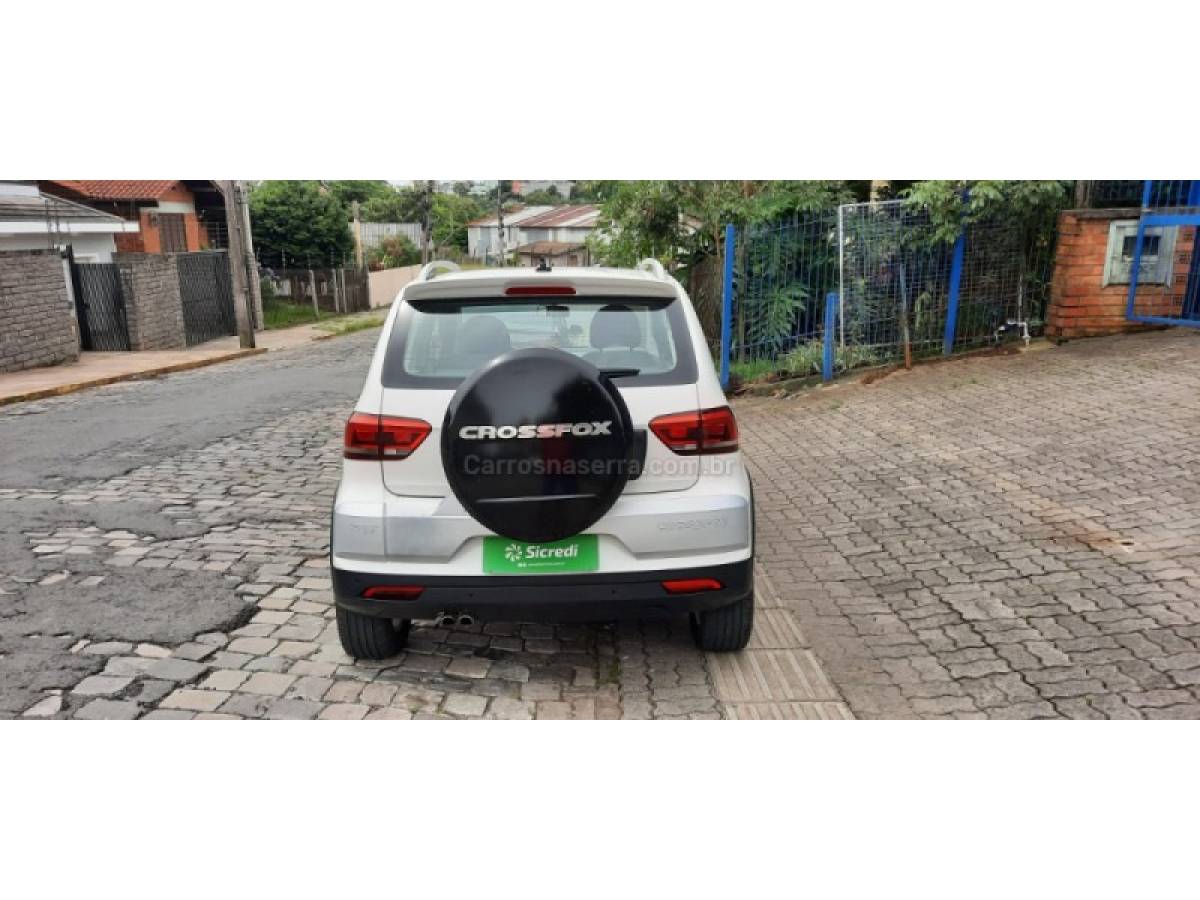 VOLKSWAGEN - CROSSFOX - 2015/2015 - Branca - R$ 56.900,00