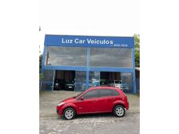 FORD - FIESTA - 2010/2011 - Vermelha - R$ 36.000,00