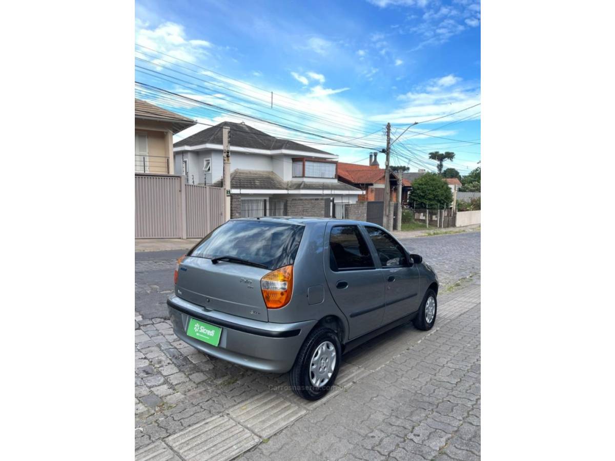 FIAT - PALIO - 2005/2006 - Cinza - R$ 21.900,00