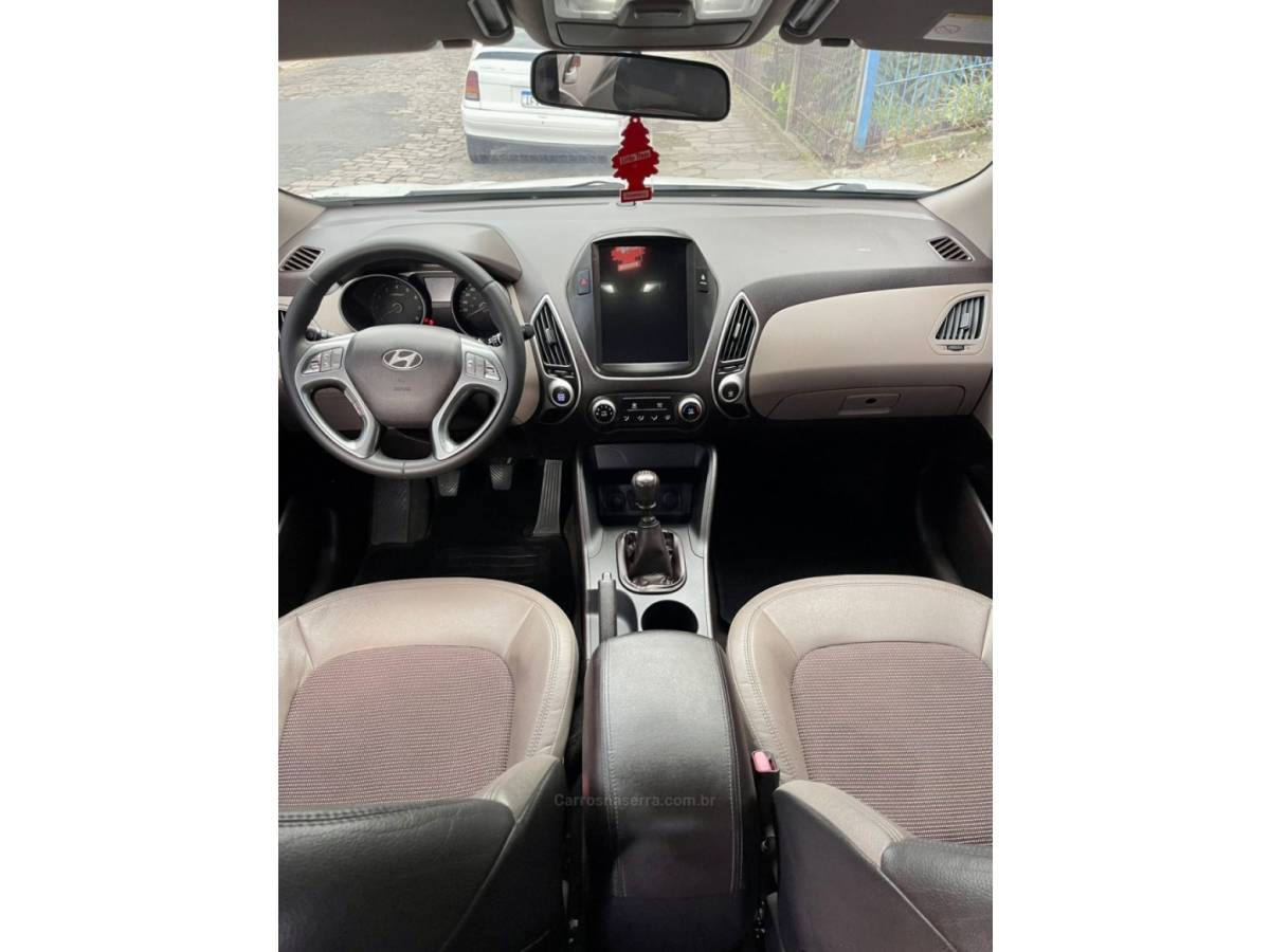 HYUNDAI - IX35 - 2012/2013 - Branca - R$ 69.000,00