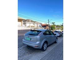 FORD - FOCUS - 2011/2012 - Prata - R$ 42.000,00