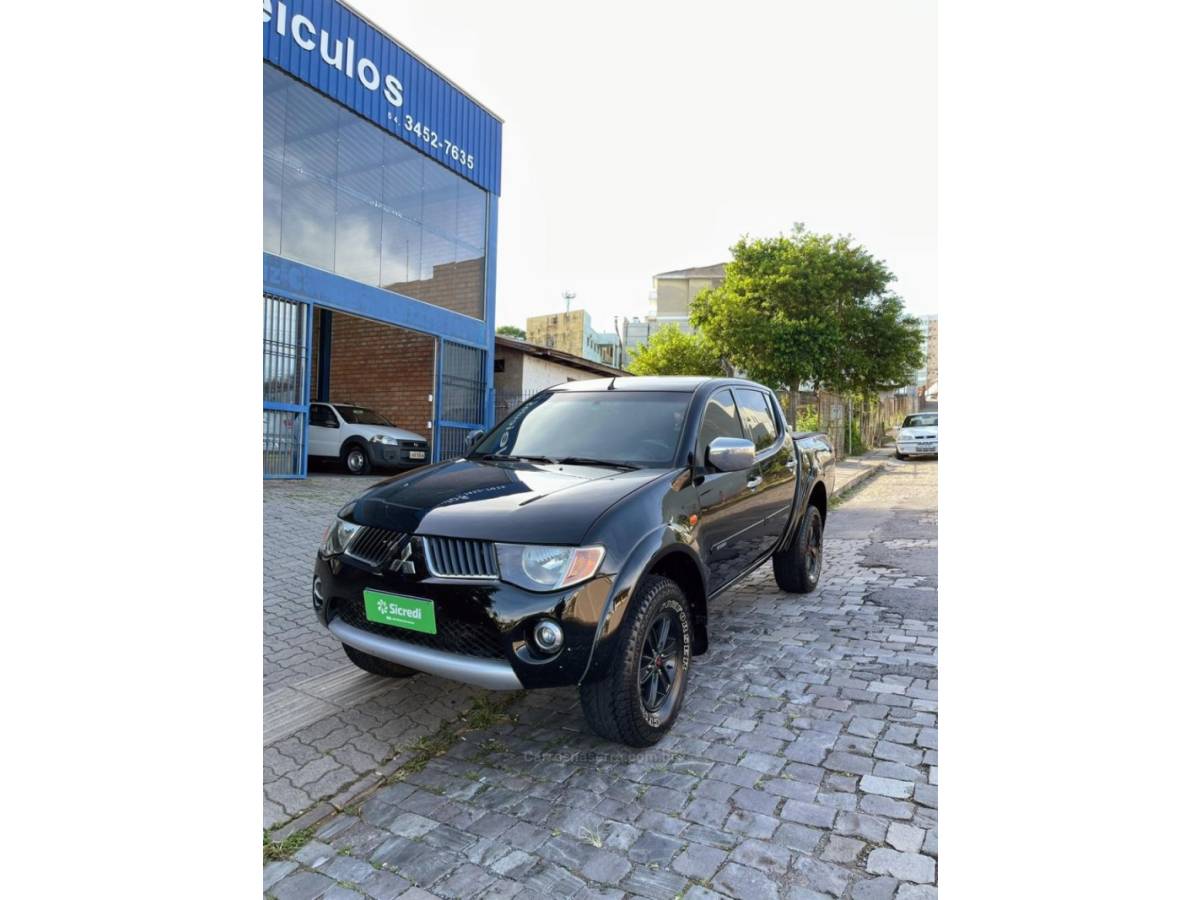 MITSUBISHI - L200 TRITON - 2009/2009 - Preta - R$ 84.000,00